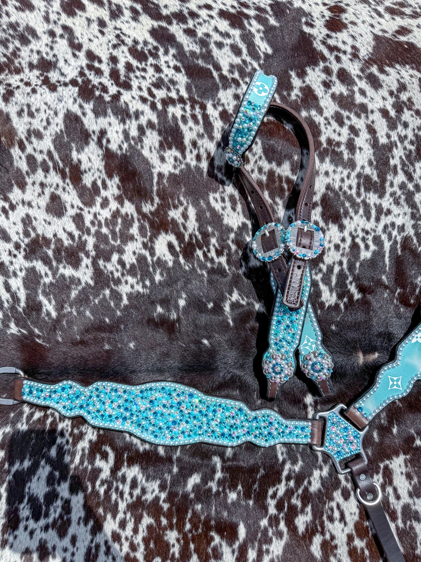 Boujee Teal Bling Tack Set