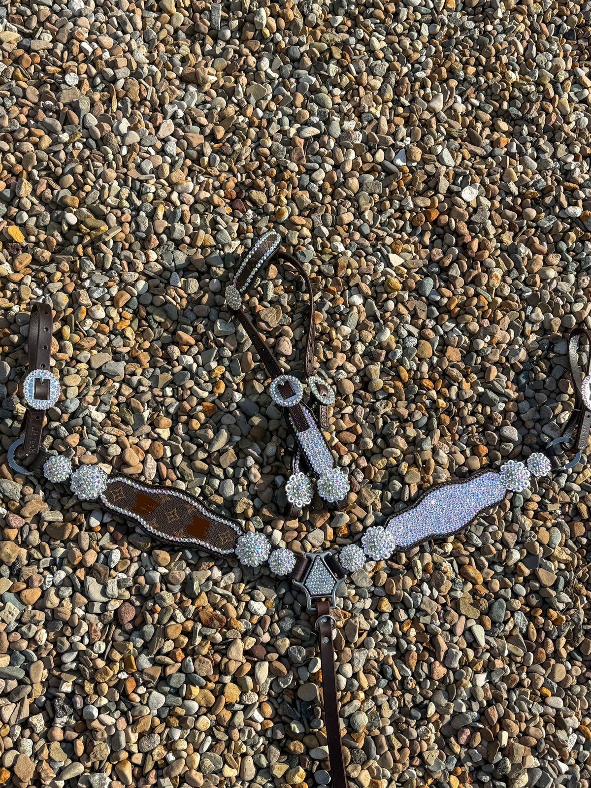 Designer/Ice Premium Tack Set