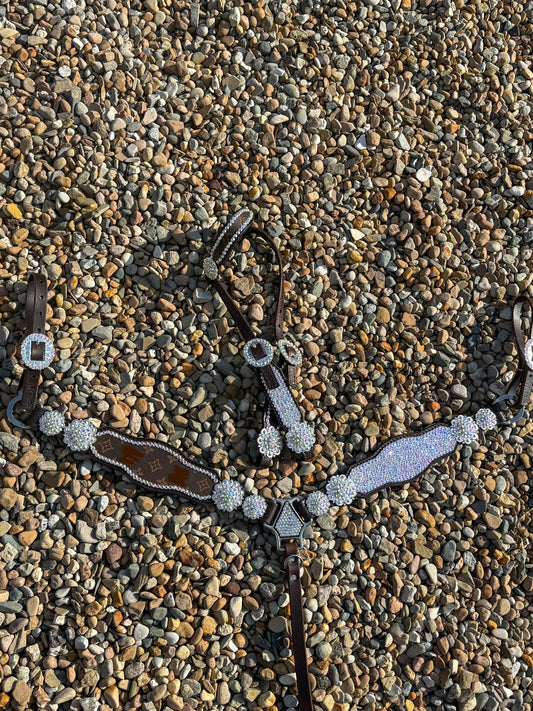 Designer/Ice Premium Tack Set