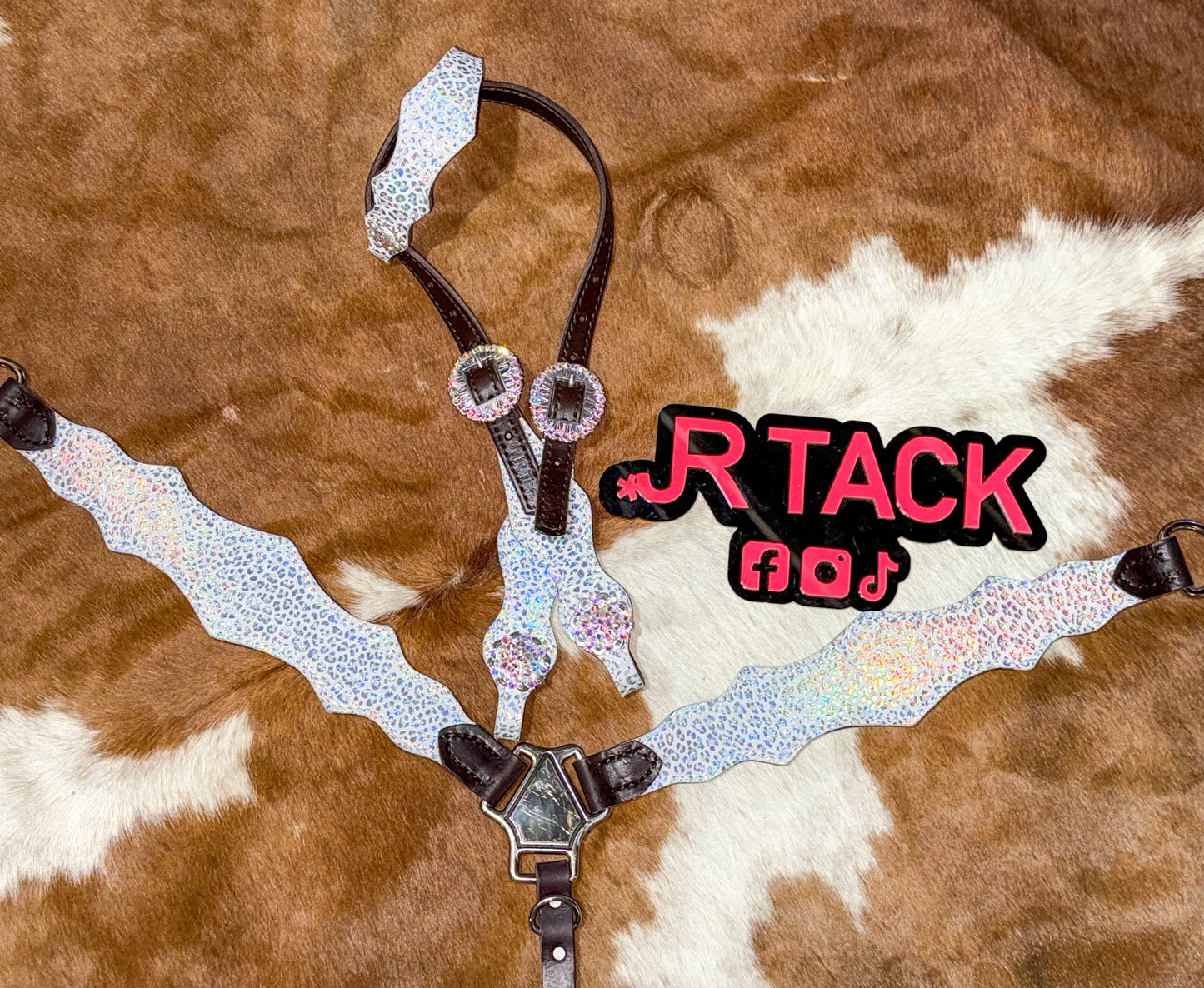 White Hollographic Silver Leopard Economy Line Tack Set